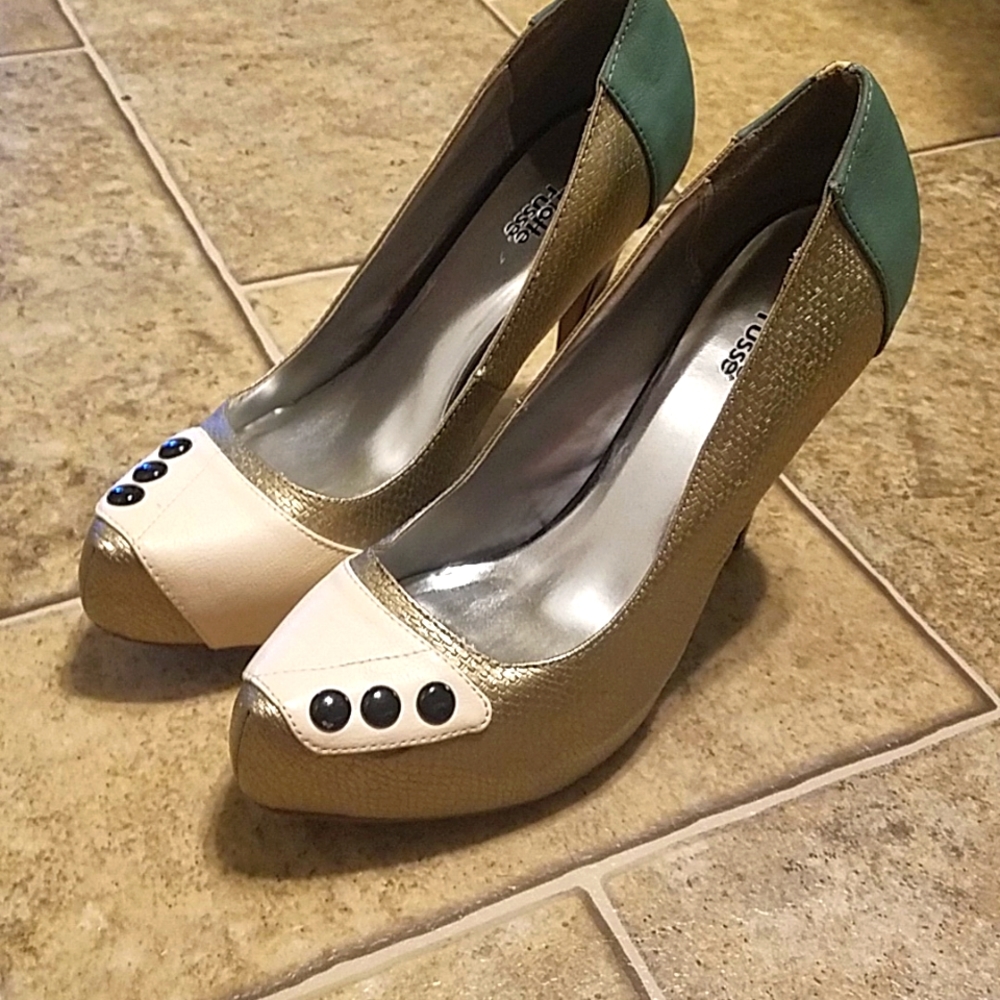 Charlotte Russe Geeen, White Gold Heels Size 8